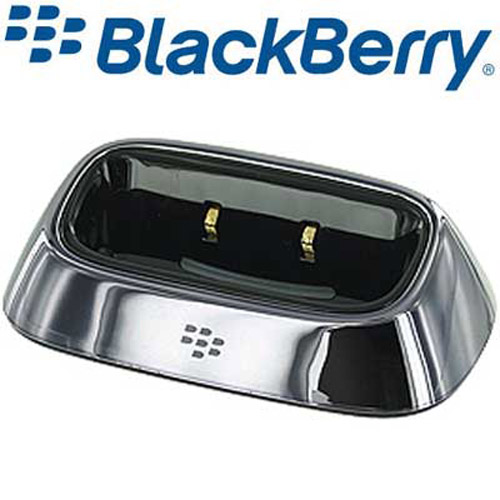 Charging Blackberry on Blackberry 8900 Charging Pod