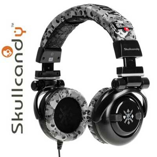 Skullcandy Noise Cancelling on Only Use My Headphones They Are From Skullcandy And They Work Great